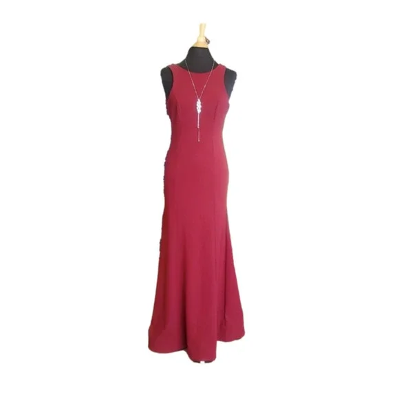 𝅺Stunning Ball Dress, Wine Red, Sequin Hearts - Picture 1 of 12